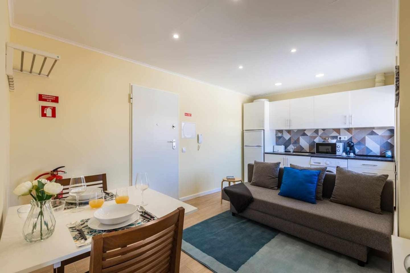 Vista Mare Beach Apartments By Destiny Houses Cortegaça Extérieur photo